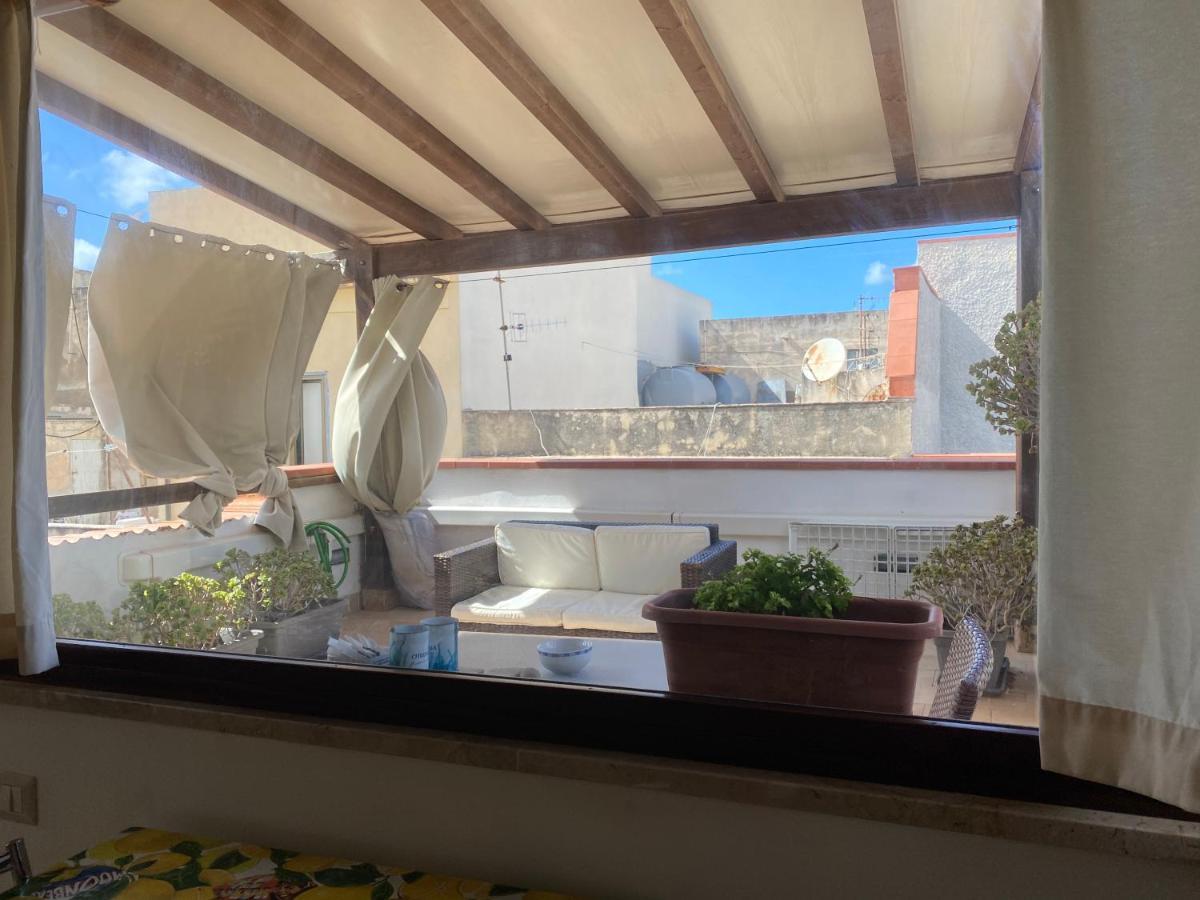 דירות טרפאני Mansarda Con Terrazzo מראה חיצוני תמונה