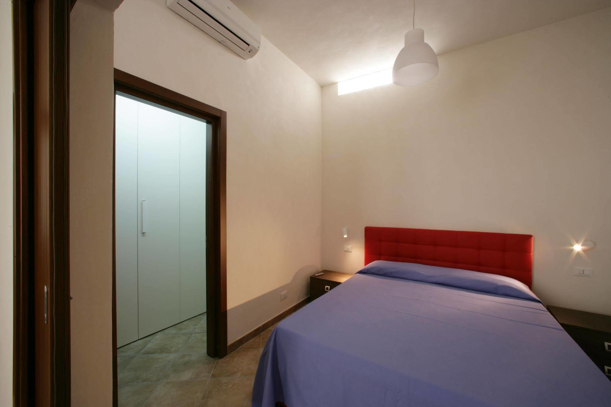 דירות טרפאני Mansarda Con Terrazzo מראה חיצוני תמונה