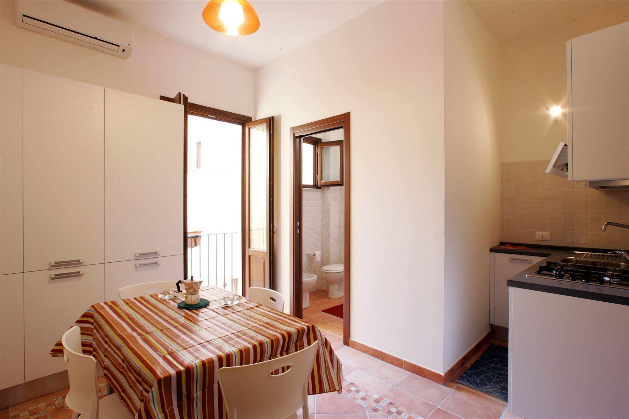 דירות טרפאני Mansarda Con Terrazzo מראה חיצוני תמונה